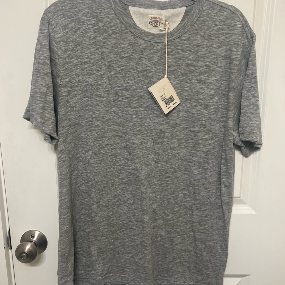 Everyday t-shirt in light grey! New with tags, size medium